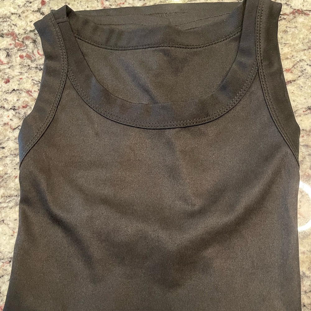 New WOT black muscle top